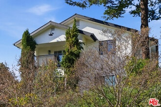 Building Photo - 1301 Angelus Ave