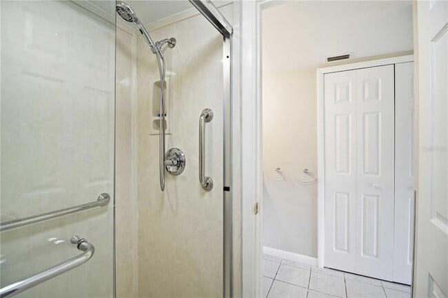 Building Photo - 4620 Longwater Chase
