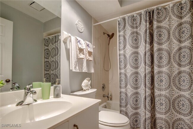 Building Photo - 4161 Sawgrass Point Dr