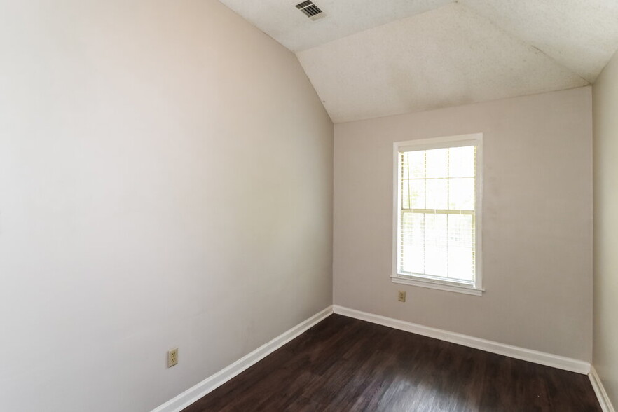 Building Photo - 7446 Northwind Cove
