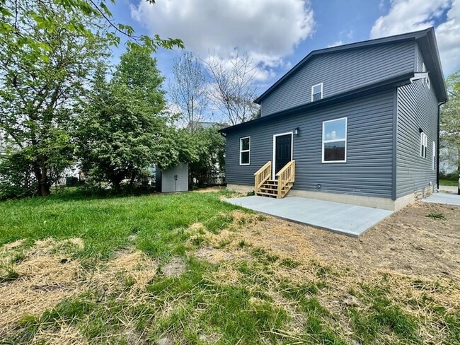Building Photo - 4605 Thoburne St