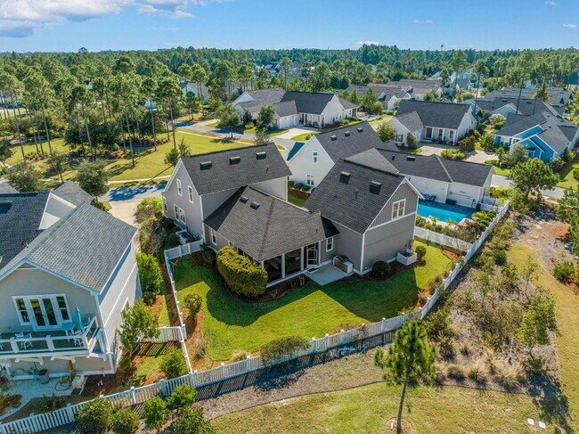 Building Photo - 141 Sandchase Cir