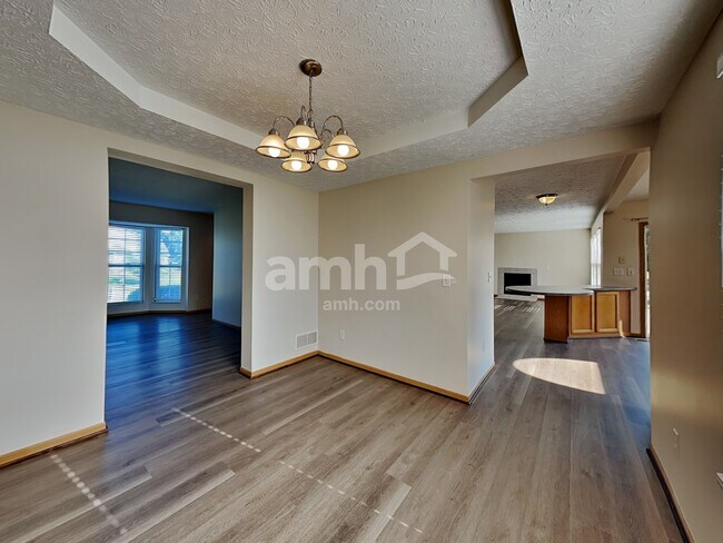 Building Photo - 8510 Reynoldswood Dr