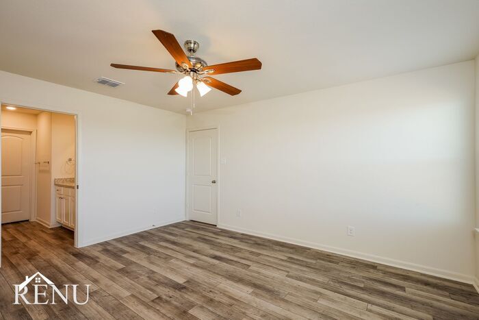 Building Photo - 11026 Yonder Flts