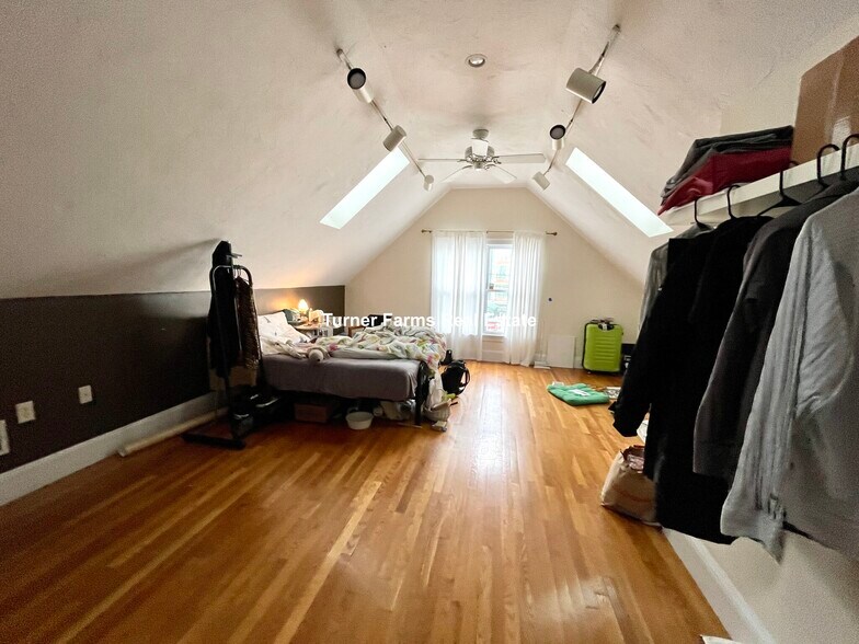 Building Photo - 207 Boston Ave