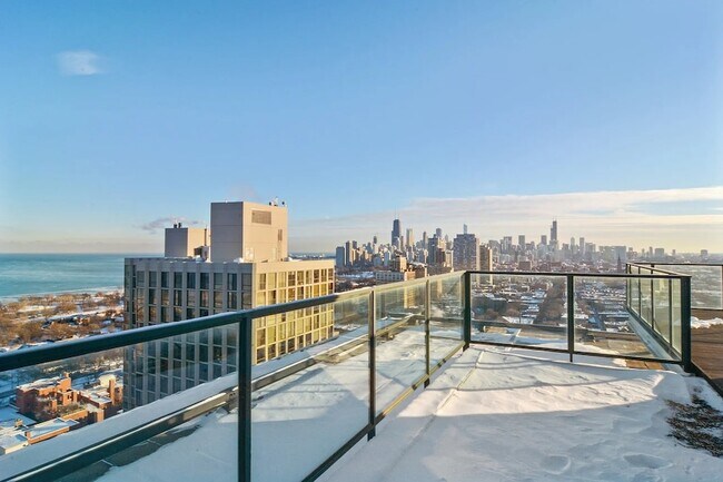 Building Photo - 2400 N Lakeview Ave