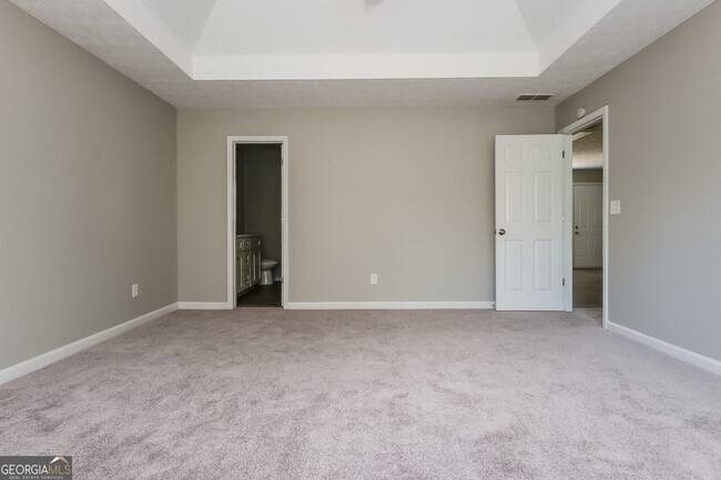 Building Photo - 144 Leguin Forest Dr