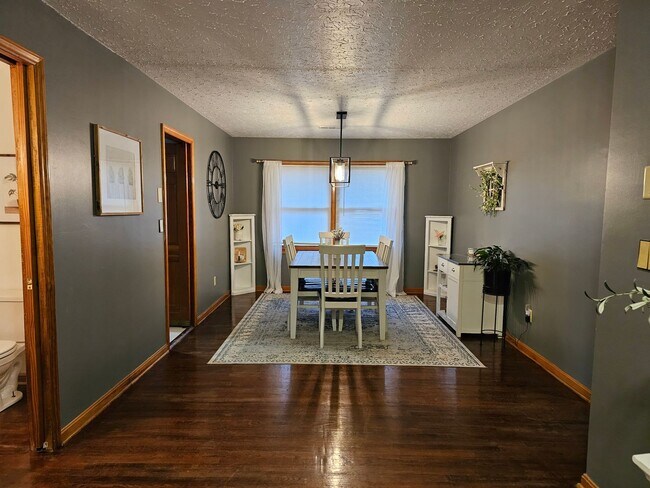 Building Photo - Christiansburg, 3 BR / 2.5 BA, Available A...