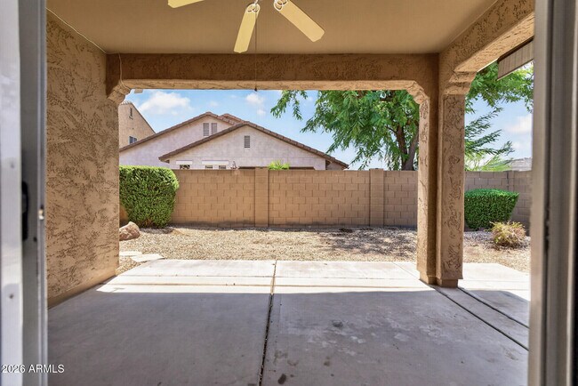Building Photo - 10639 W Alex Ave