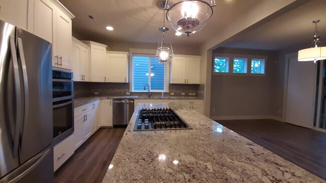 Building Photo - Magnificent Gig Harbor 4 Bed Home For Rent