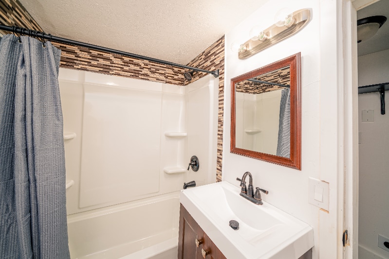 Building Photo - 5615 N 3100 W