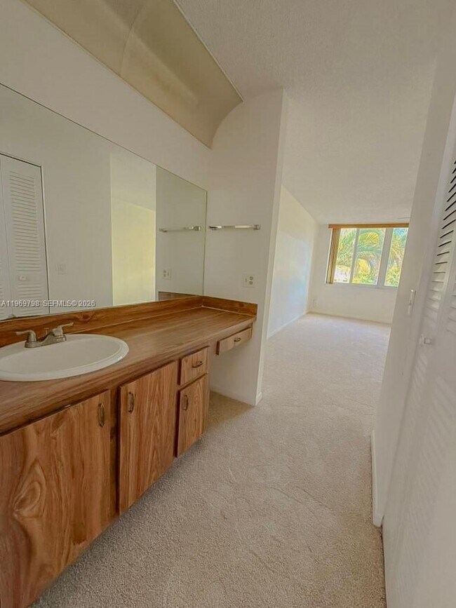 Building Photo - 6750 Royal Palm Blvd