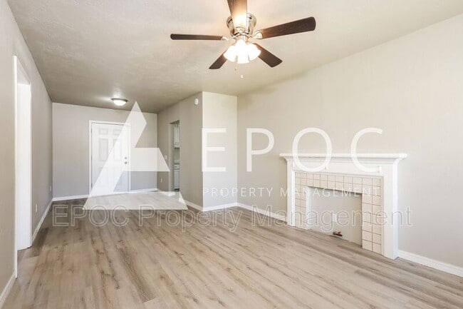 Building Photo - 1232 SW 30th St