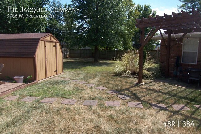 Building Photo - 3756 W Greenleaf St