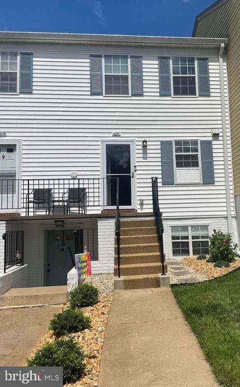 Building Photo - 169 Fairfield Dr
