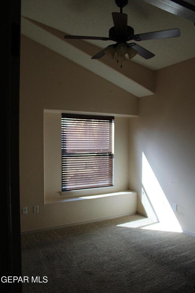 Building Photo - 7125 Falling Leaf Cir