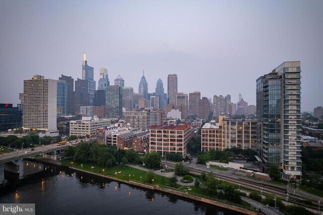 Building Photo - 2429 Locust St