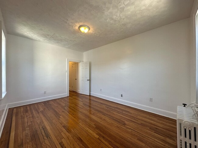 Building Photo - 24 Rock St