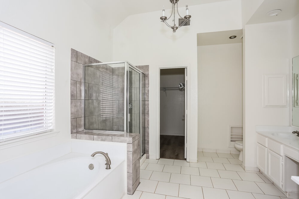 Building Photo - 2128 Amber Springs