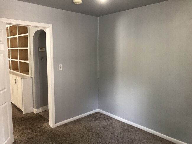 Building Photo - 450 E 300 N