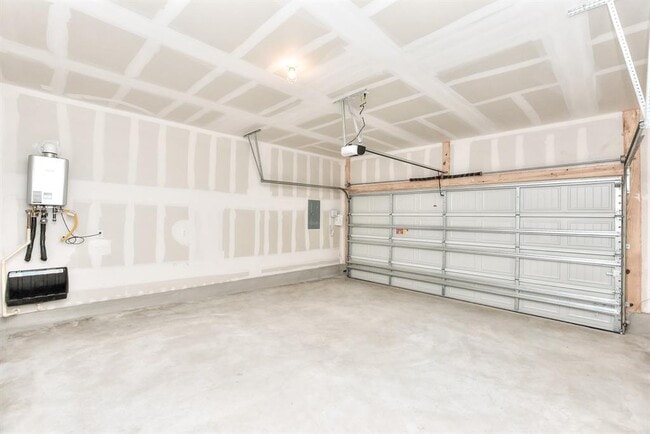 Building Photo - 18010 Cedar Waxwing Wy