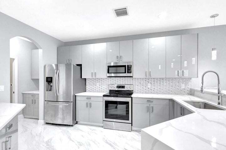 Building Photo - 6463 Paradise Cv