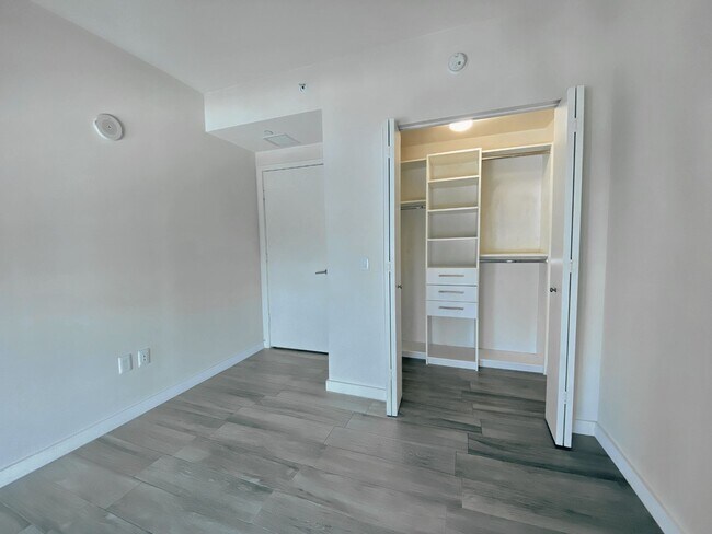 Building Photo - 1100 S Miami Ave