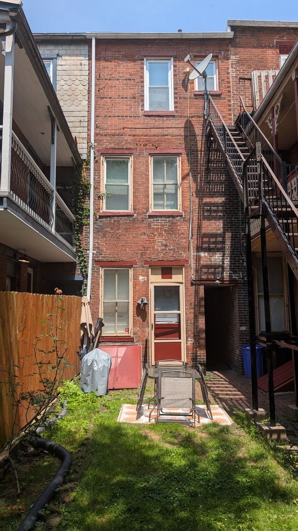 Building Photo - Boas Street Commons
