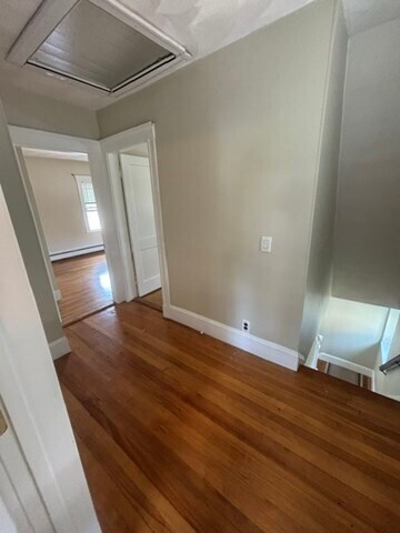 Building Photo - 40 Bellvale St