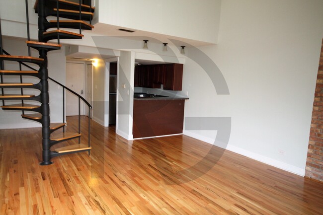 Primary Photo - 1200 N LaSalle St