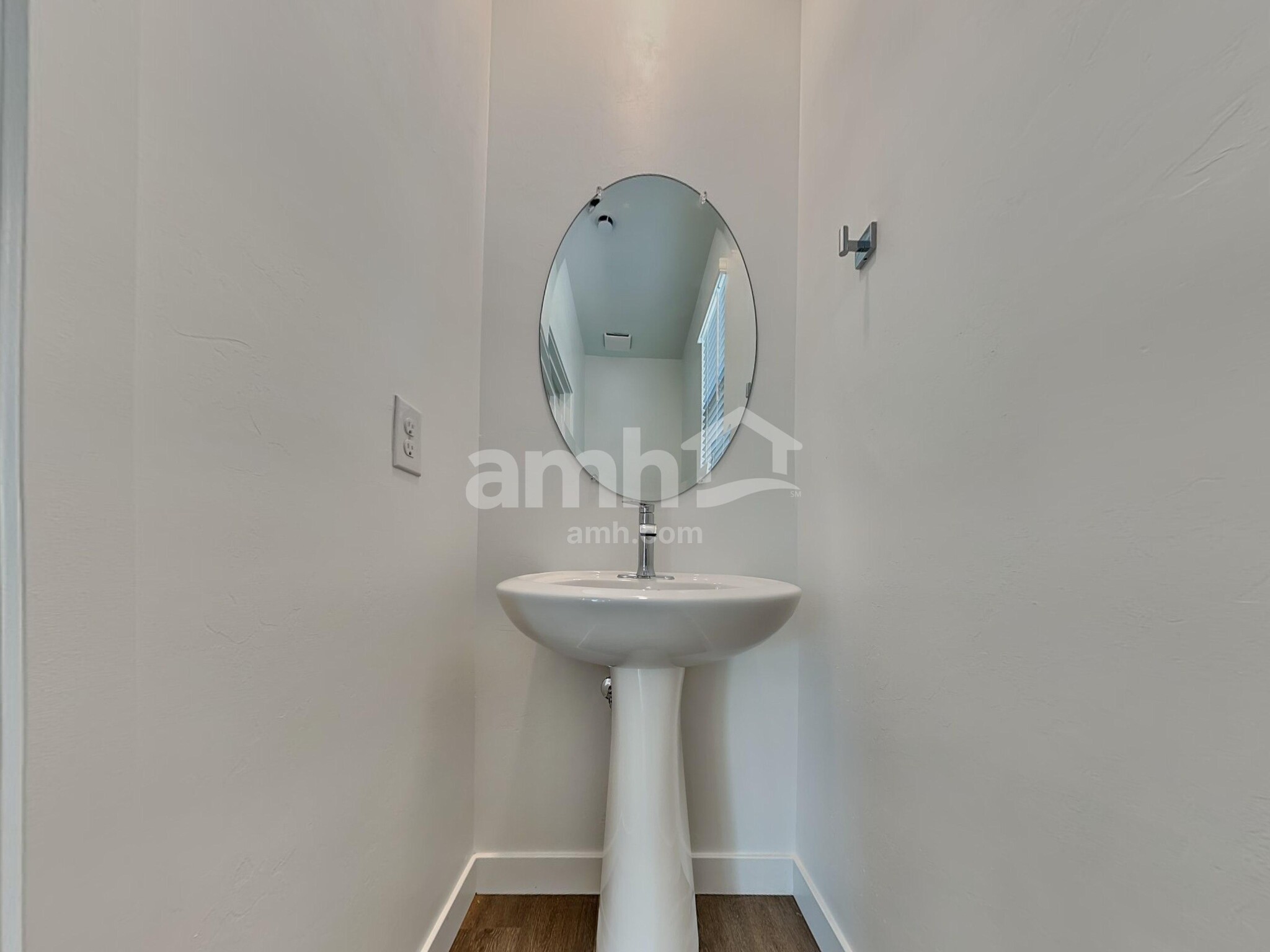 Building Photo - 6521 E Paseo Alga