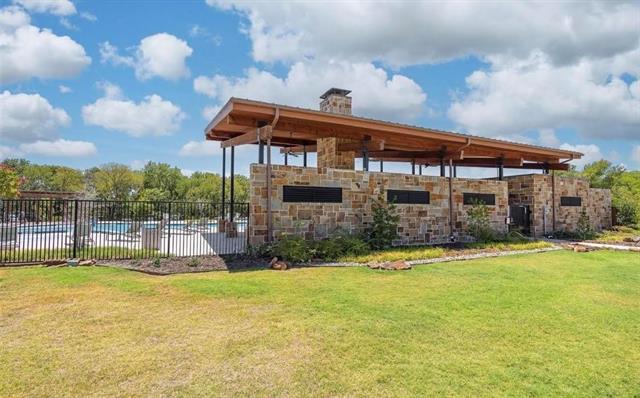 Building Photo - 636 Lazy River Dr