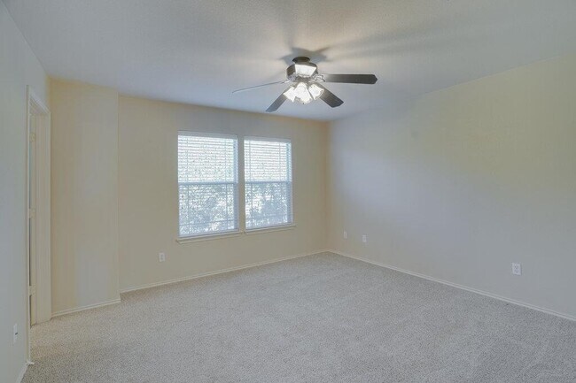 Building Photo - 1512 Davis Mountain Loop