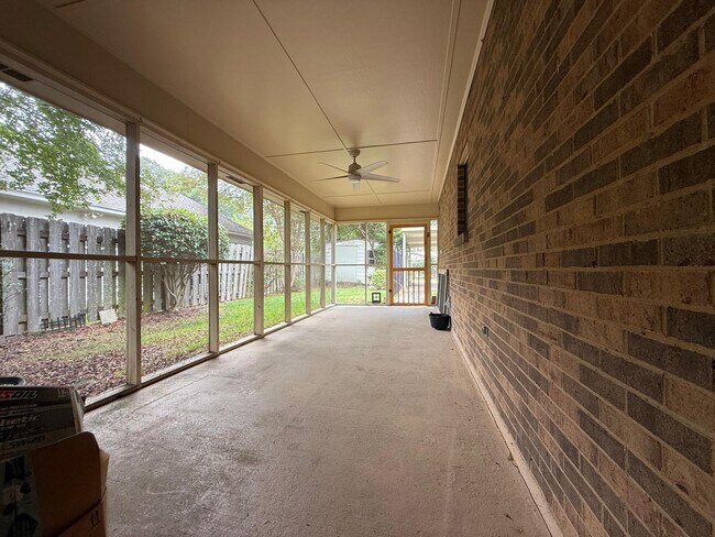 Building Photo - 3916 Elm Ave