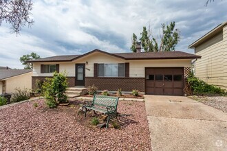 Building Photo - Stunning Ranch Style Home in East Colorado...