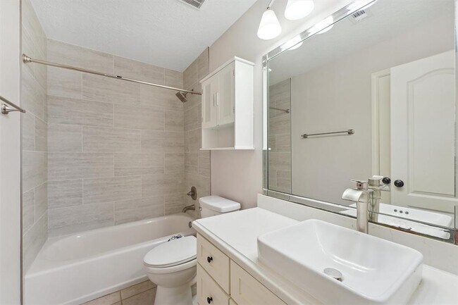 Building Photo - 4123 Stoneburg Dr