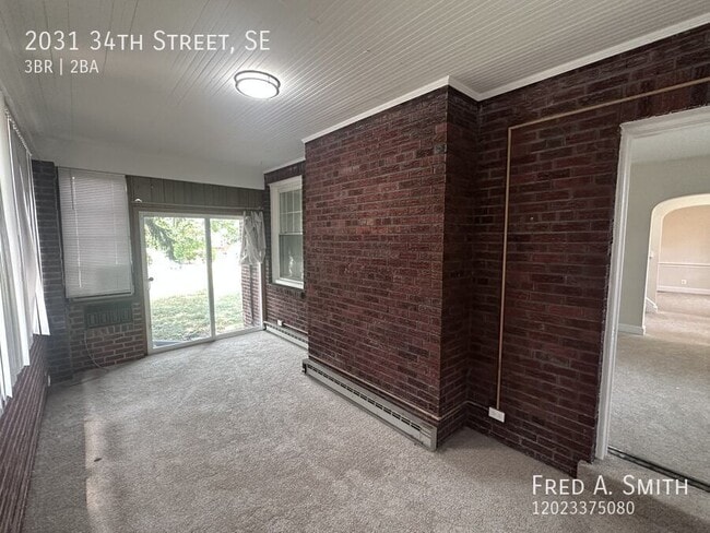 Building Photo - 2031 34th St SE