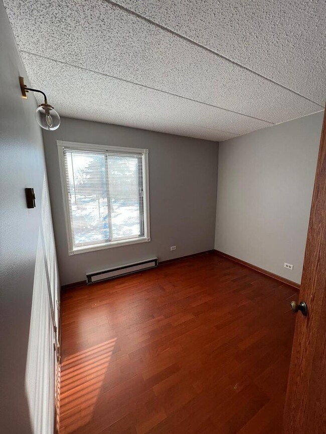 Building Photo - 669 Briar Hill Ln
