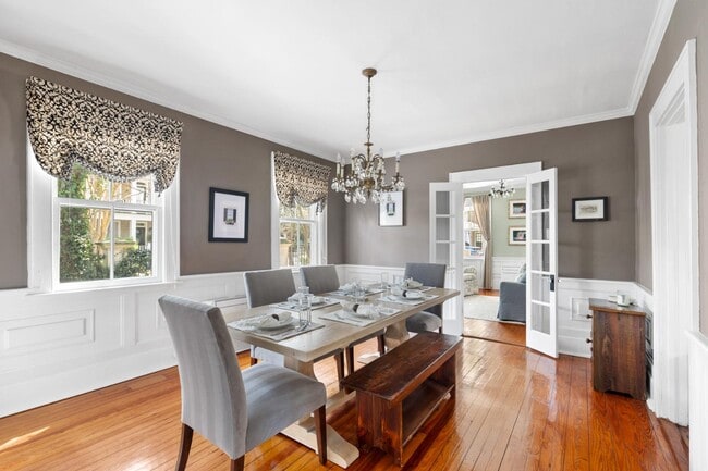 Building Photo - 56 Gadsden St