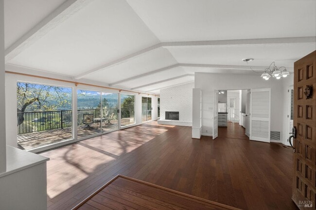 Building Photo - 121 Knoll Pl