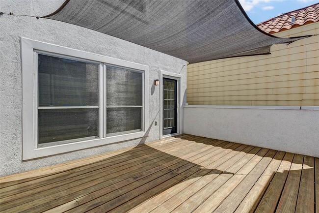 Building Photo - 704 Wendel St