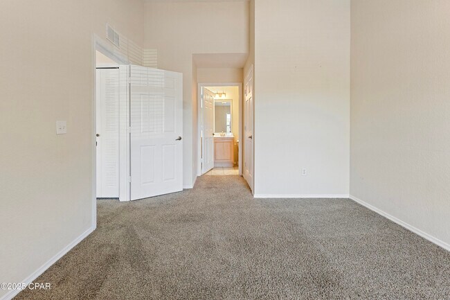 Building Photo - 1109 Lighthouse Rd