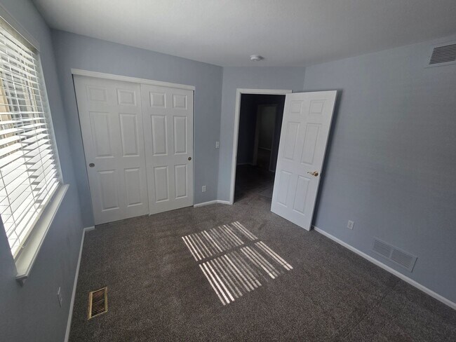 Building Photo - Beautiful Highlands Ranch Home with Finished Basement & 3-Car Garage!