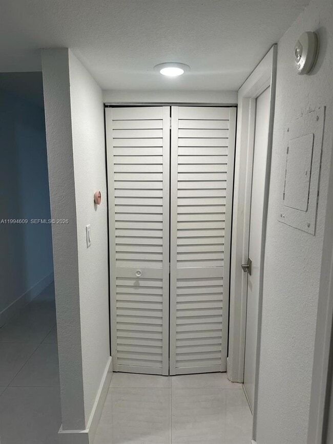 Building Photo - 8794 SW 12th St