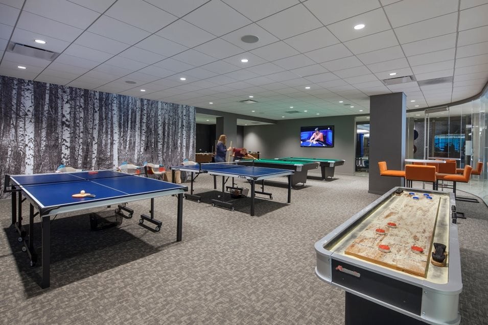 Building Photo - 323 E Ontario St