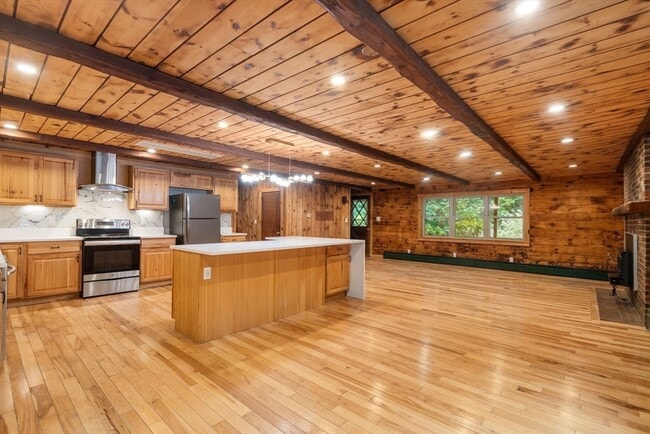 Building Photo - 56 Parmenter Ln