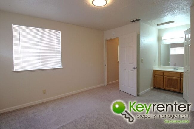 Building Photo - 8021 Sawgrass Cir