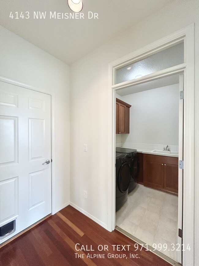 Building Photo - 4143 NW Meisner Dr