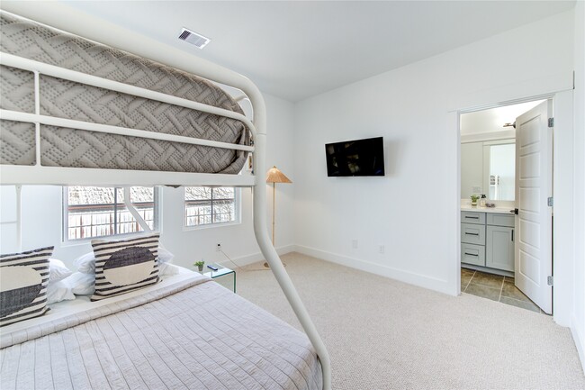 Building Photo - 2906 Stevens St