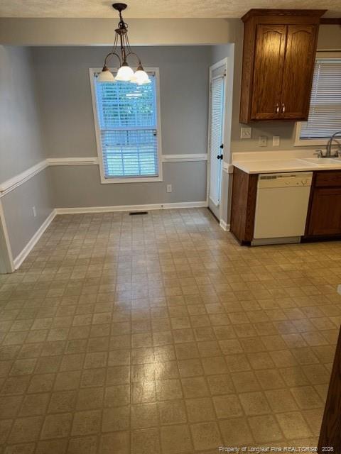 Building Photo - 5340 Miranda Dr